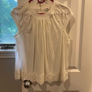 Madewell white top, embroidered detail. So perfect for summer.